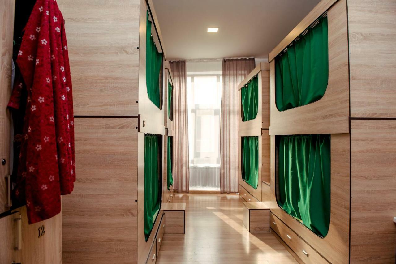 Nicehostel Aktobe Bagian luar foto